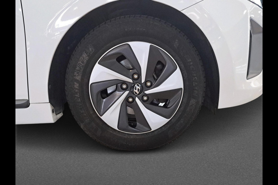 Hyundai IONIQ 1.6 GDi Premium Incl. Stoel en stuurverwarming | schuif-/kanteldak | Elektrisch verstelb. bestuurdersstoel met geheugen