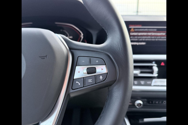 BMW 3 Serie Touring 318i Executive Edition | ACC | PDC | Half Leder | 17' LMV