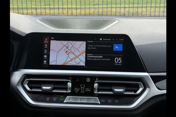 BMW 3 Serie Touring 318i Executive Edition | ACC | PDC | Half Leder | 17' LMV