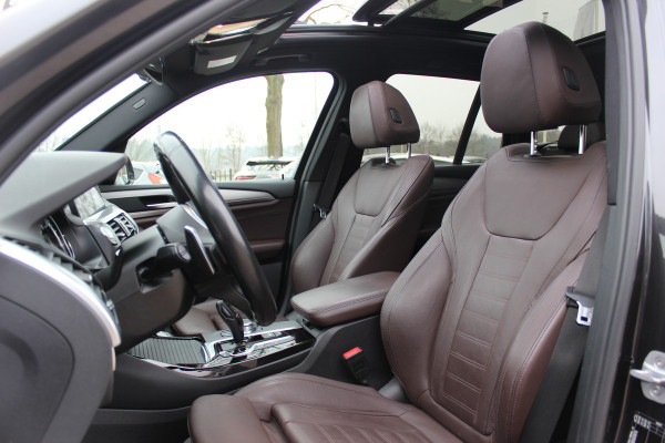 BMW X3 M40i xDrive High Executive / Panoramadak / 360Camera / Head-up / Keyless / 20'' / Harman Kardon / Bruin Leder / Dodehoek / DAB / Stoelverwarming 4x / ACC / CarPlay