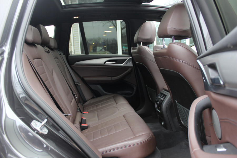 BMW X3 M40i xDrive High Executive / Panoramadak / 360Camera / Head-up / Keyless / 20'' / Harman Kardon / Bruin Leder / Dodehoek / DAB / Stoelverwarming 4x / ACC / CarPlay