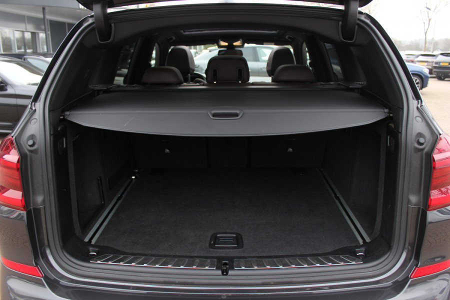 BMW X3 M40i xDrive High Executive / Panoramadak / 360Camera / Head-up / Keyless / 20'' / Harman Kardon / Bruin Leder / Dodehoek / DAB / Stoelverwarming 4x / ACC / CarPlay