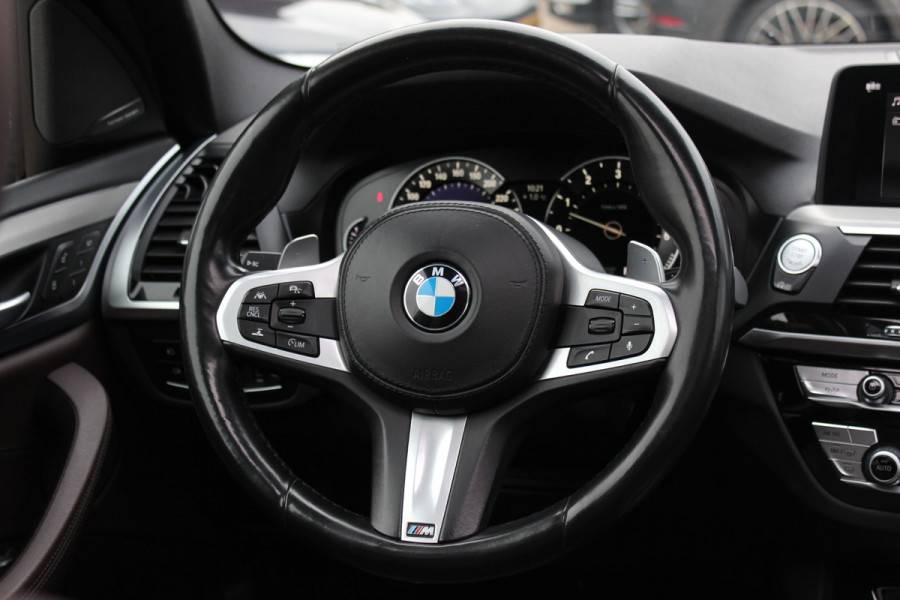 BMW X3 M40i xDrive High Executive / Panoramadak / 360Camera / Head-up / Keyless / 20'' / Harman Kardon / Bruin Leder / Dodehoek / DAB / Stoelverwarming 4x / ACC / CarPlay