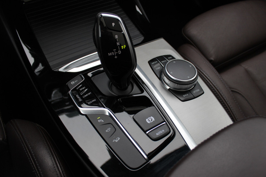 BMW X3 M40i xDrive High Executive / Panoramadak / 360Camera / Head-up / Keyless / 20'' / Harman Kardon / Bruin Leder / Dodehoek / DAB / Stoelverwarming 4x / ACC / CarPlay