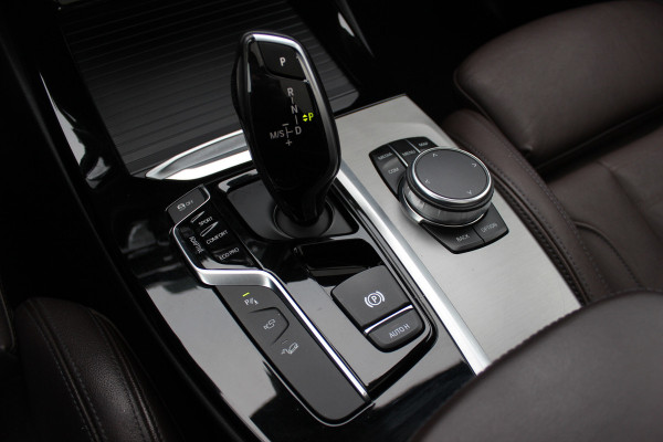 BMW X3 M40i xDrive High Executive / Panoramadak / 360Camera / Head-up / Keyless / 20'' / Harman Kardon / Bruin Leder / Dodehoek / DAB / Stoelverwarming 4x / ACC / CarPlay