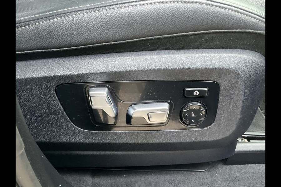 BMW X5 xDrive40i High Executive M-Sport Trekhaak HUD Pano B&W Luchtvering Stoelverw+Ventilatie Leer BOMVOL!