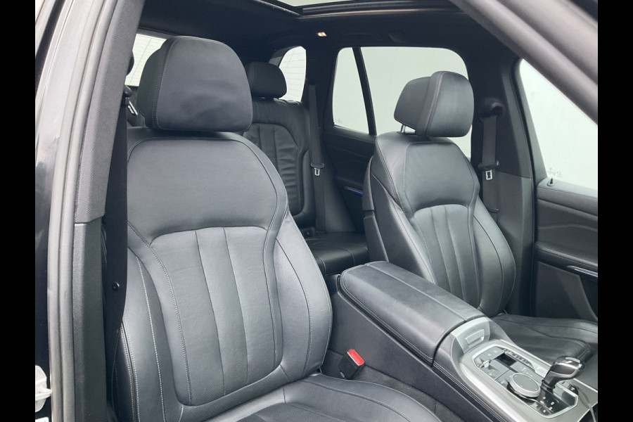 BMW X5 xDrive40i High Executive M-Sport Trekhaak HUD Pano B&W Luchtvering Stoelverw+Ventilatie Leer BOMVOL!