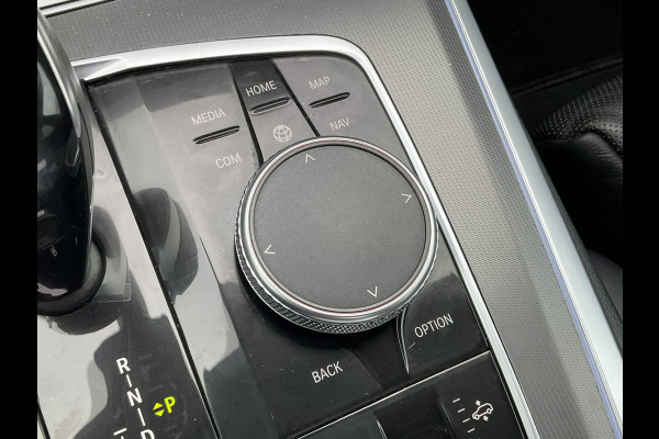 BMW X5 xDrive40i High Executive M-Sport Trekhaak HUD Pano B&W Luchtvering Stoelverw+Ventilatie Leer BOMVOL!