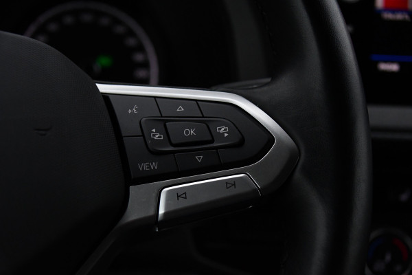 Volkswagen Transporter 2.0 TDI L2H1 30 ABT Bulli Edition Camera, Cruise, Carplay, LED, Stoelverwarming, Standkachel, Multimedia, Sensoren, Uniek!