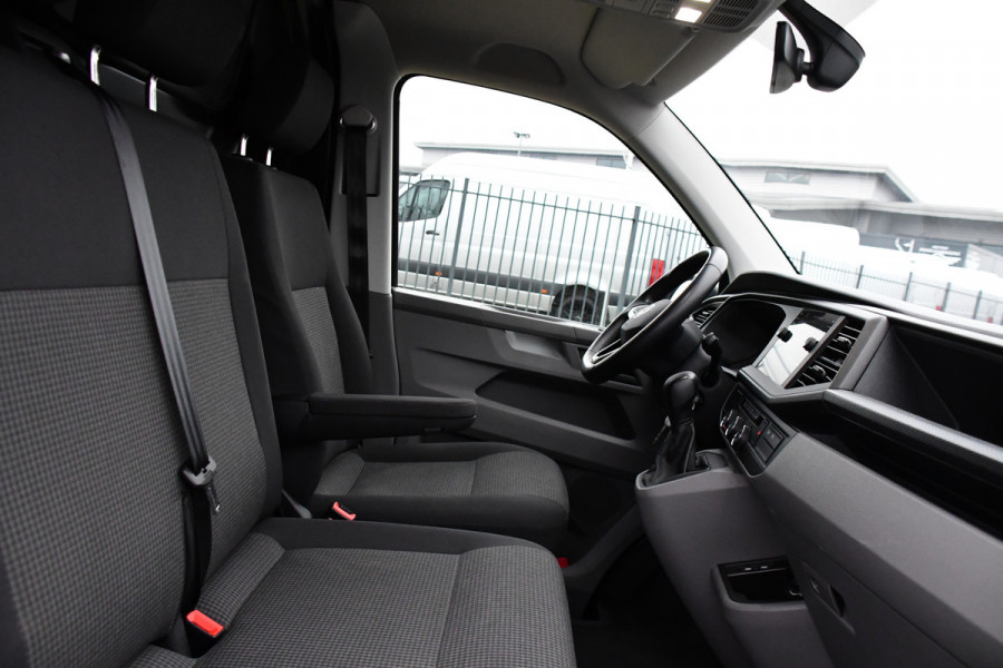 Volkswagen Transporter 2.0 TDI L2H1 30 ABT Bulli Edition Camera, Cruise, Carplay, LED, Stoelverwarming, Standkachel, Multimedia, Sensoren, Uniek!