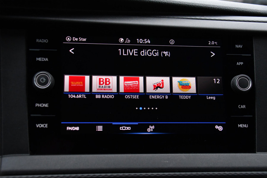 Volkswagen Transporter 2.0 TDI L2H1 30 ABT Bulli Edition Camera, Cruise, Carplay, LED, Stoelverwarming, Standkachel, Multimedia, Sensoren, Uniek!