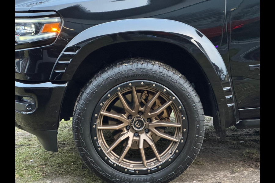 Dodge Ram 5.7 V8 HEMI 4x4 Limited Night WB Demo