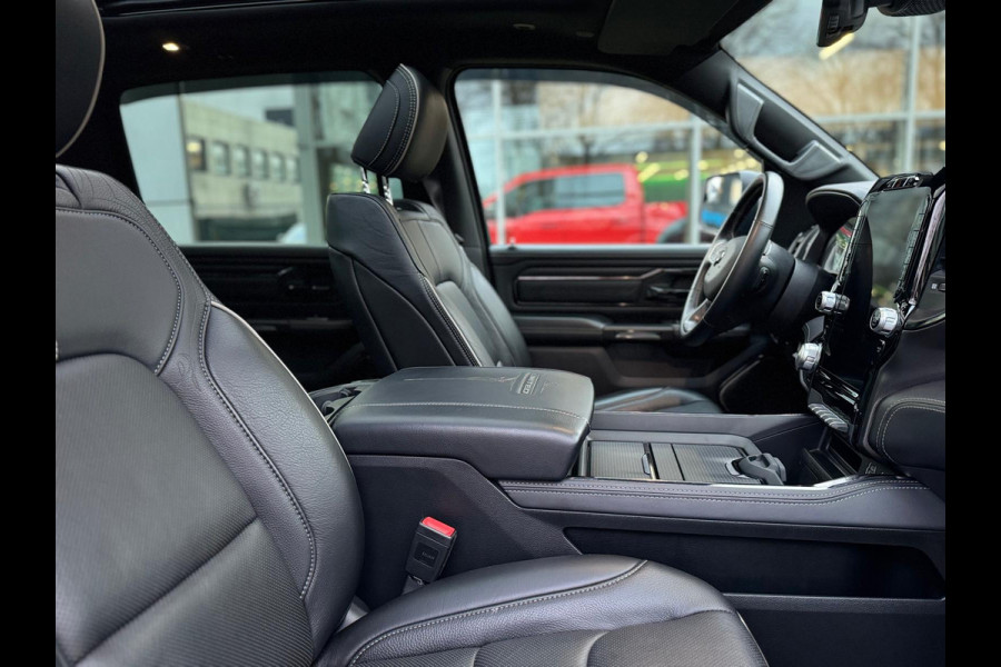 Dodge Ram 5.7 V8 HEMI 4x4 Limited Night WB Demo