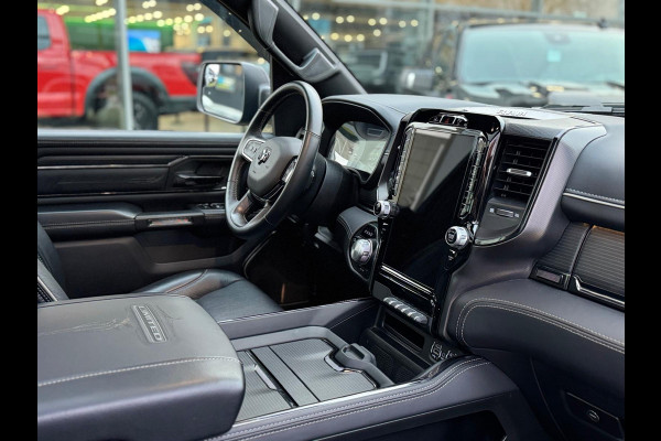 Dodge Ram 5.7 V8 HEMI 4x4 Limited Night WB Demo