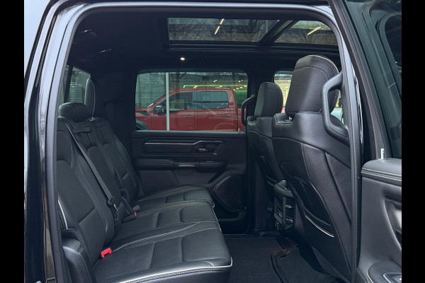 Dodge Ram 5.7 V8 HEMI 4x4 Limited Night WB Demo