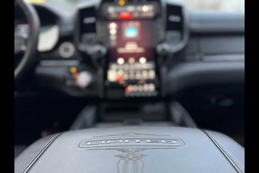 Dodge Ram 5.7 V8 HEMI 4x4 Limited Night WB Demo