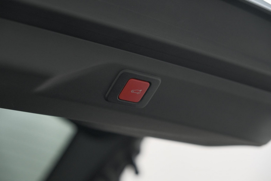 Peugeot 3008 1.2 Hybrid 136 GT | 360 Camera | Adaptieve Cruise Control | Elektronische Kofferklep