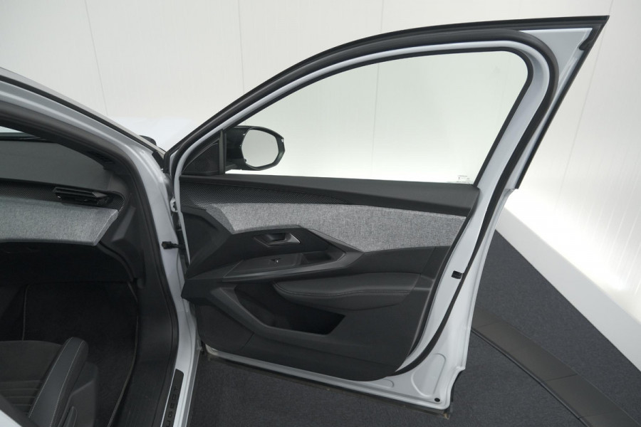 Peugeot 3008 1.2 Hybrid 136 GT | 360 Camera | Adaptieve Cruise Control | Elektronische Kofferklep