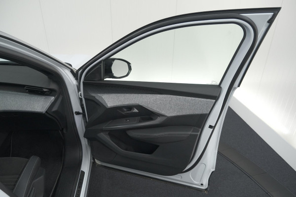 Peugeot 3008 1.2 Hybrid 136 GT | 360 Camera | Adaptieve Cruise Control | Elektronische Kofferklep