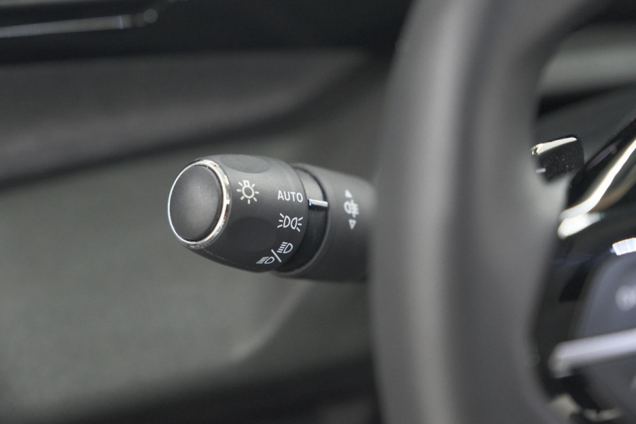 Peugeot 408 Hybrid 136 e-DCS6 Allure