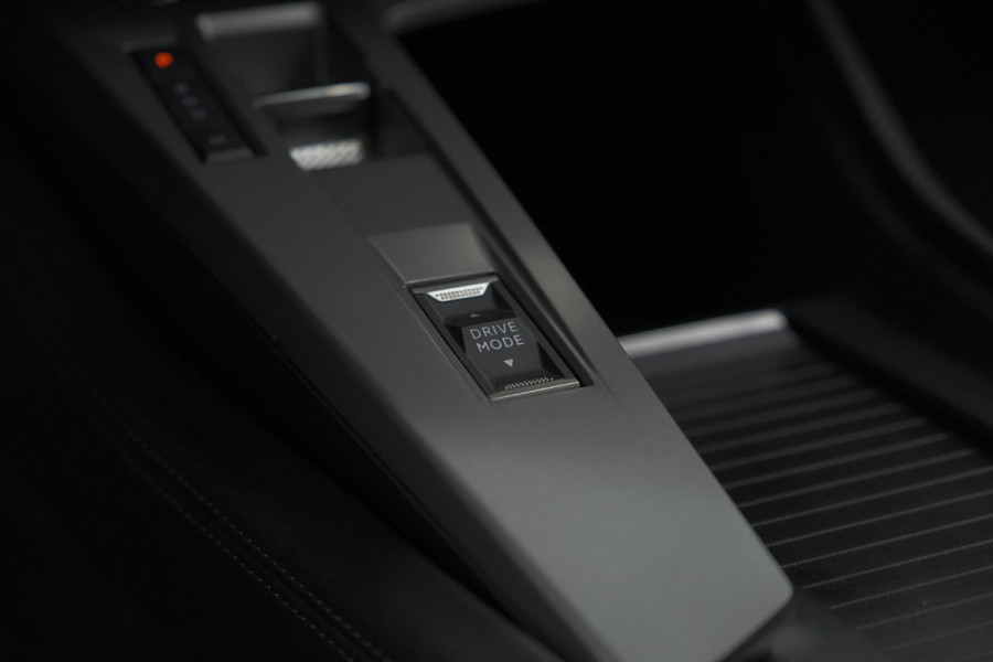 Peugeot 408 Hybrid 136 e-DCS6 Allure