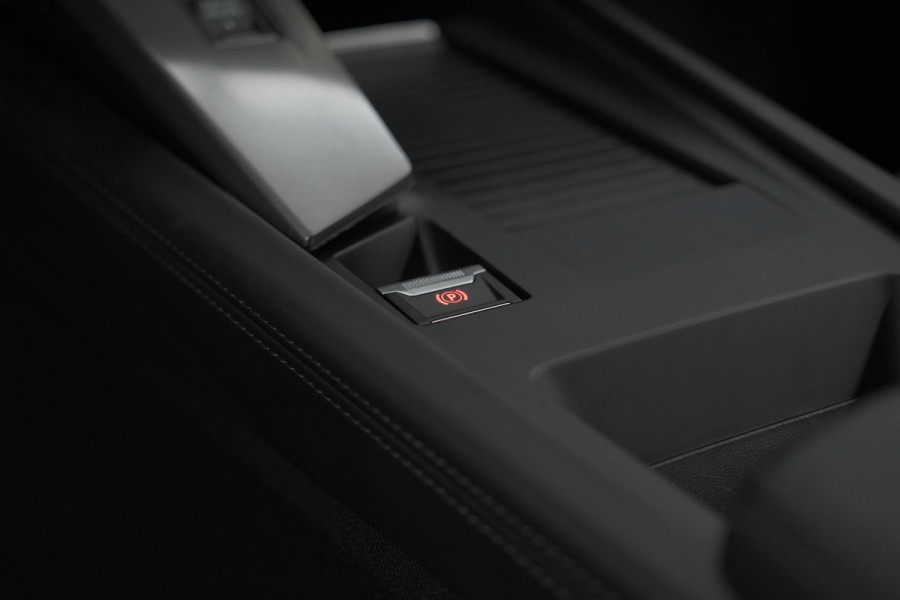 Peugeot 408 Hybrid 136 e-DCS6 Allure