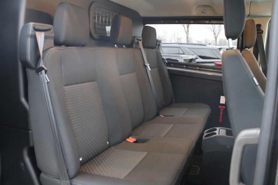 Ford Transit Custom 2.0 TDCI L1H1 Trend Dubbele Cabine | Trekhaak | Stoel + Stuurverwarming | Camera | Cruise Control | Carplay |