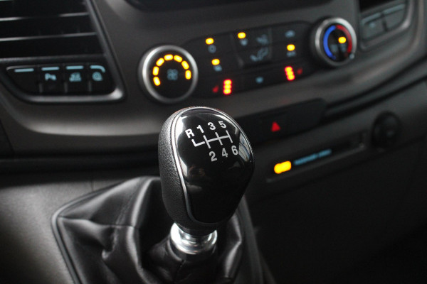 Ford Transit Custom 2.0 TDCI L1H1 Trend Dubbele Cabine | Trekhaak | Stoel + Stuurverwarming | Camera | Cruise Control | Carplay |