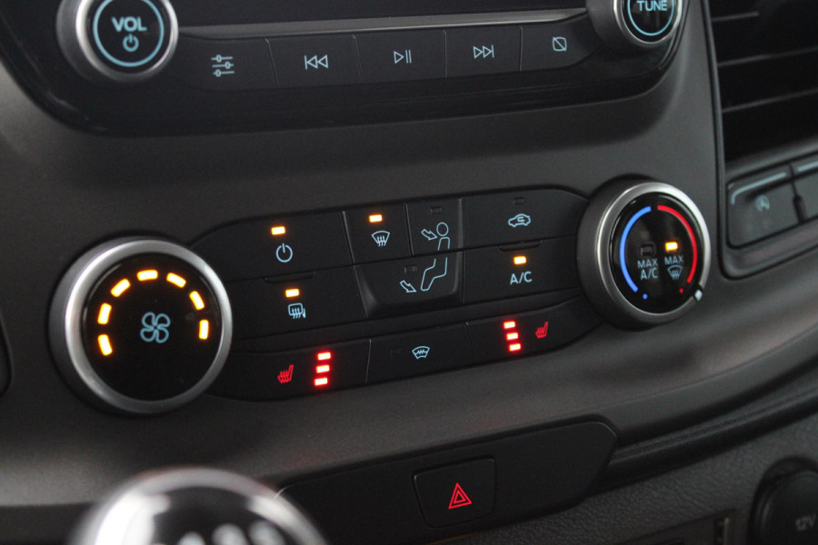 Ford Transit Custom 2.0 TDCI L1H1 Trend Dubbele Cabine | Trekhaak | Stoel + Stuurverwarming | Camera | Cruise Control | Carplay |