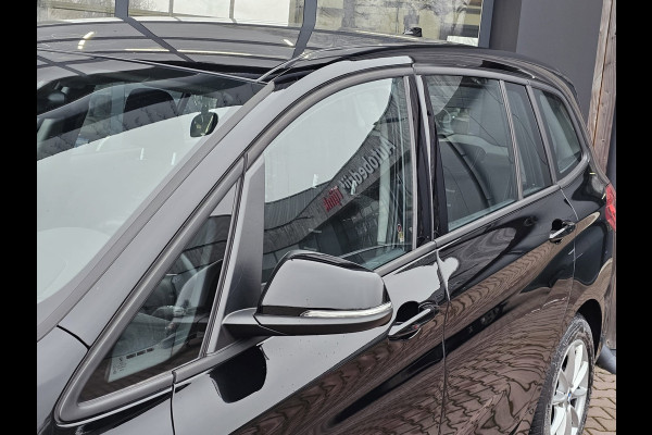 BMW 2 Serie Gran Tourer 218i Business Edition | Automaat | LED | Trekhaak | Stoelverwarming | PDC | Elek. achterklep | HUD | Navi |