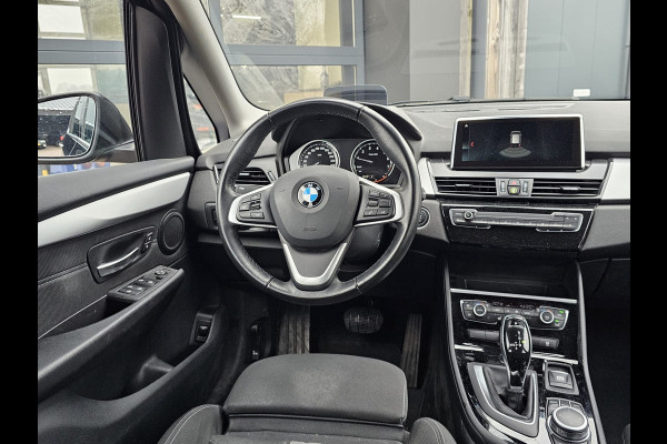 BMW 2 Serie Gran Tourer 218i Business Edition | Automaat | LED | Trekhaak | Stoelverwarming | PDC | Elek. achterklep | HUD | Navi |