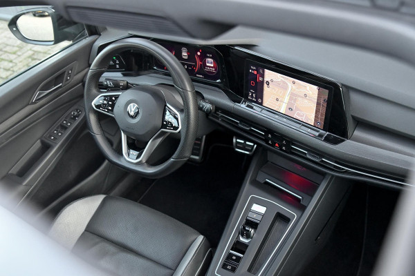 Volkswagen Golf 2.0 GTD. Pano, Leder, Koeling, Memory, HUD, Camera, H/K, Dodeh, ACC, Stuurvw, IQ Light, CarPlay!