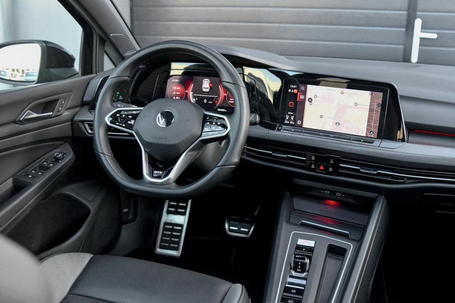 Volkswagen Golf 2.0 GTD. Pano, Leder, Koeling, Memory, HUD, Camera, H/K, Dodeh, ACC, Stuurvw, IQ Light, CarPlay!