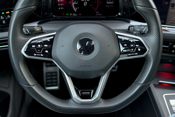 Volkswagen Golf 2.0 GTD. Pano, Leder, Koeling, Memory, HUD, Camera, H/K, Dodeh, ACC, Stuurvw, IQ Light, CarPlay!