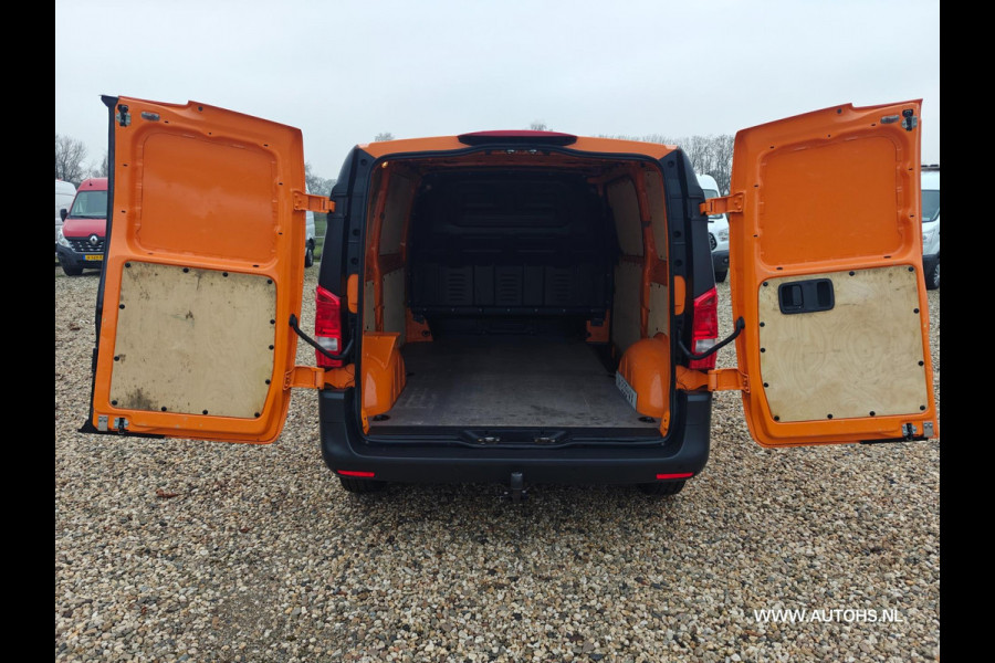 Mercedes-Benz Vito 111 CDI , 1e Eig , Euro 6 , camera , navi , cruise , dealer onderhouden.