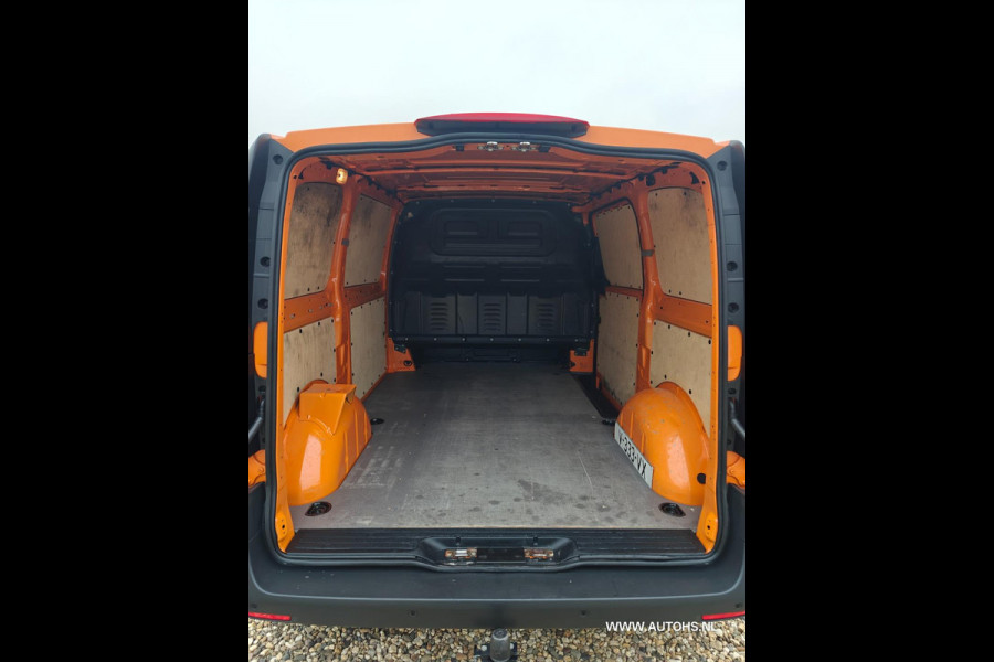 Mercedes-Benz Vito 111 CDI , 1e Eig , Euro 6 , camera , navi , cruise , dealer onderhouden.