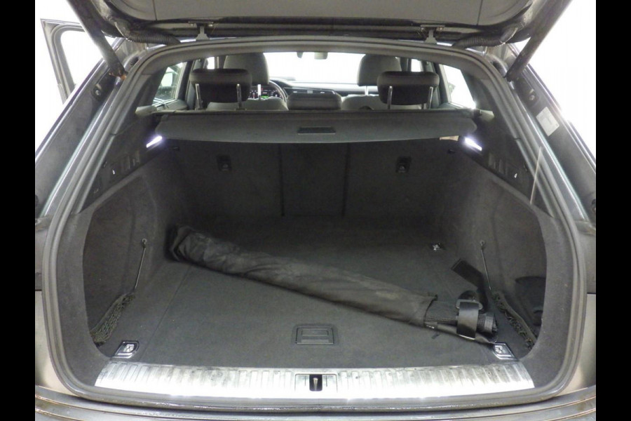 Audi e-tron 55 quattro S edition 95 kWh | Full Options | 66.000 km!