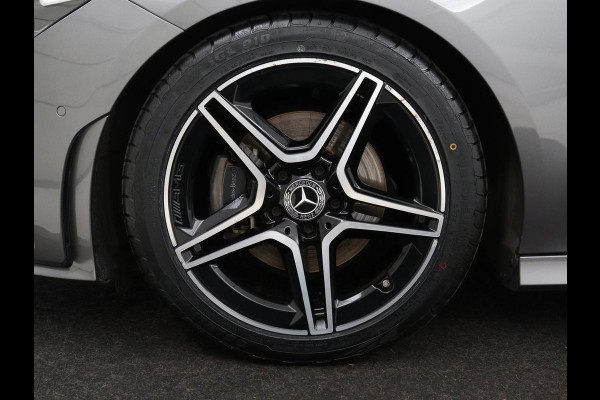 Mercedes-Benz CLA-Klasse 180 AMG | Panoramadak | Stoelverwarming | Leder/Alcantara | Memory | Matrix LED | Sfeerverlichting | Keyless | Navigatie | Widescreen