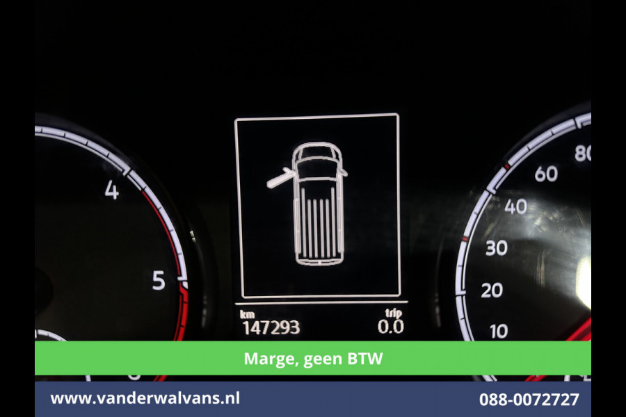 Volkswagen Transporter 2.0 TDI 150pk **Marge, GEEN BTW** L2H1 Euro6 Airco | 2500kg Trekhaak | Cruisecontrol | Stoelverwarming Parkeersensoren, Bijrijdersbank