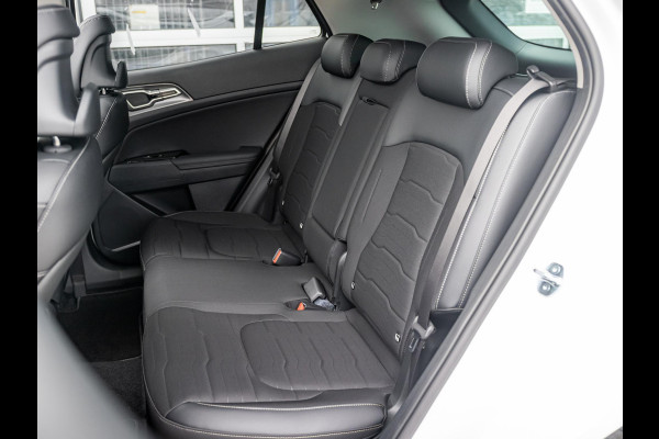 Kia Sportage 1.6 T-GDi Plug-in Hybrid AWD DynamicPlusLine | Uit voorraad leverbaar! | Panodak | Climate | Stoel & Stuur verwarming | 19" velgen