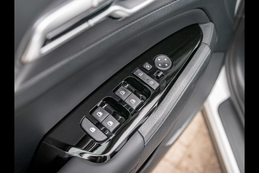 Kia Sportage 1.6 T-GDi Plug-in Hybrid AWD DynamicPlusLine | Uit voorraad leverbaar! | Panodak | Climate | Stoel & Stuur verwarming | 19" velgen
