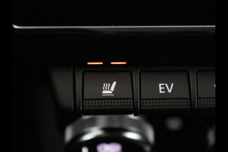 Renault Arkana 1.6 E-Tech hybrid 145 E-Tech engineered | Panoramadak | Stoelverwarming | Trekhaak | Leder/Alcantara | Carplay | Adaptive cruise | File Assistent | Navigatie | Sfeerverlichting