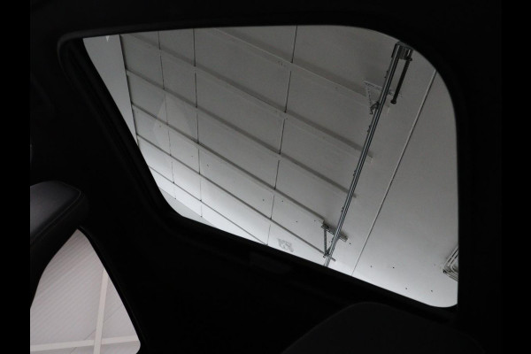 Renault Arkana 1.6 E-Tech hybrid 145 E-Tech engineered | Panoramadak | Stoelverwarming | Trekhaak | Leder/Alcantara | Carplay | Adaptive cruise | File Assistent | Navigatie | Sfeerverlichting