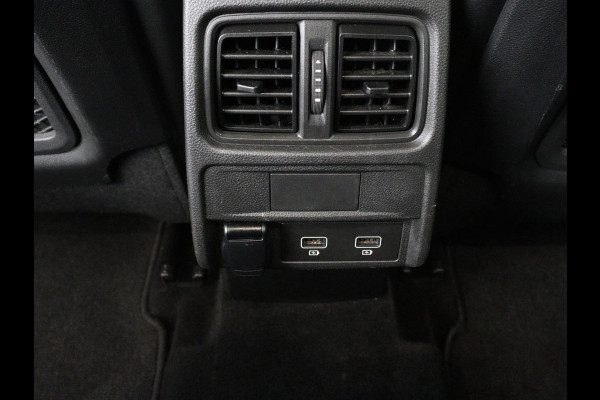 Renault Arkana 1.6 E-Tech hybrid 145 E-Tech engineered | Panoramadak | Stoelverwarming | Trekhaak | Leder/Alcantara | Carplay | Adaptive cruise | File Assistent | Navigatie | Sfeerverlichting