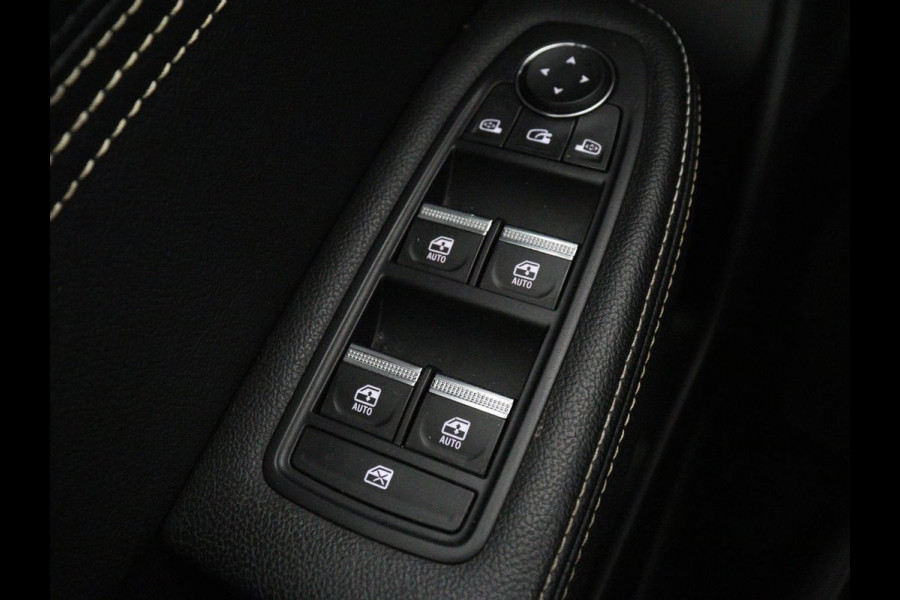 Renault Arkana 1.6 E-Tech hybrid 145 E-Tech engineered | Panoramadak | Stoelverwarming | Trekhaak | Leder/Alcantara | Carplay | Adaptive cruise | File Assistent | Navigatie | Sfeerverlichting