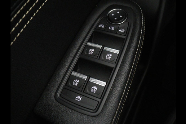 Renault Arkana 1.6 E-Tech hybrid 145 E-Tech engineered | Panoramadak | Stoelverwarming | Trekhaak | Leder/Alcantara | Carplay | Adaptive cruise | File Assistent | Navigatie | Sfeerverlichting