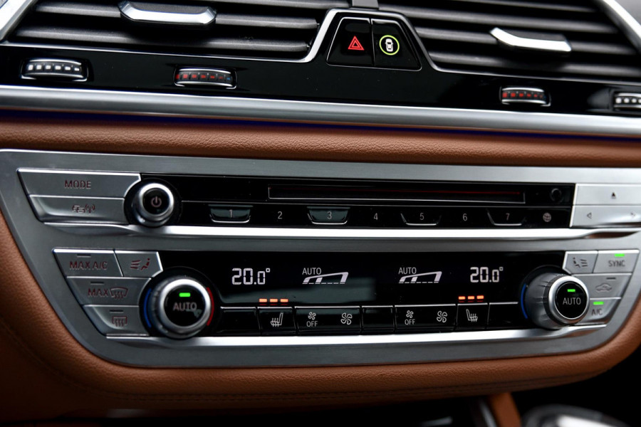 BMW 7 Serie 730d M-Sport. Pano, Softclose, HUD, Luchtv, 360, Keyless, Aero, Hifi, CarPlay, Sfeer!