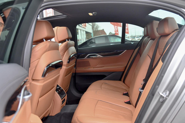 BMW 7 Serie 730d M-Sport. Pano, Softclose, HUD, Luchtv, 360, Keyless, Aero, Hifi, CarPlay, Sfeer!