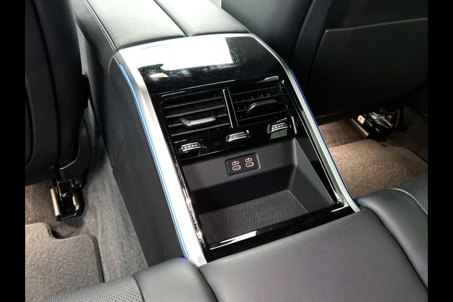 BMW 8 Serie Gran Coupé 840i xDrive M-sport(Dealer OnderH, Carplay, 360 Camera, Stoel VerW/ Koeling, Addp Cruise, Head-up, Etc)