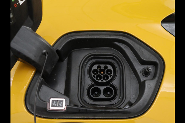 Peugeot e-208 EV Active Pack 50 kWh | SOH 91% | 3 Fase | Stoelverwarming | Navigatie | Carplay | Parkeerhulp | DAB | Full LED | Climate control | Cruise control